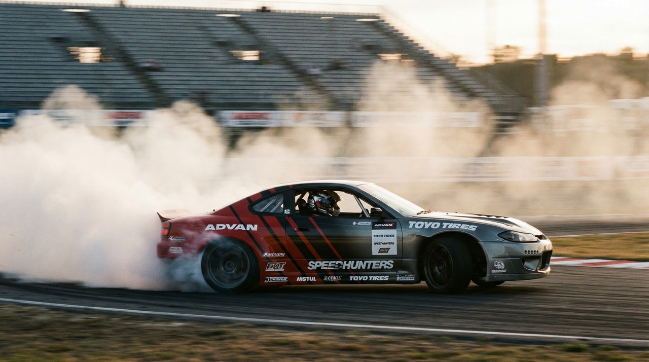 困困兔赛车汽车解说视频